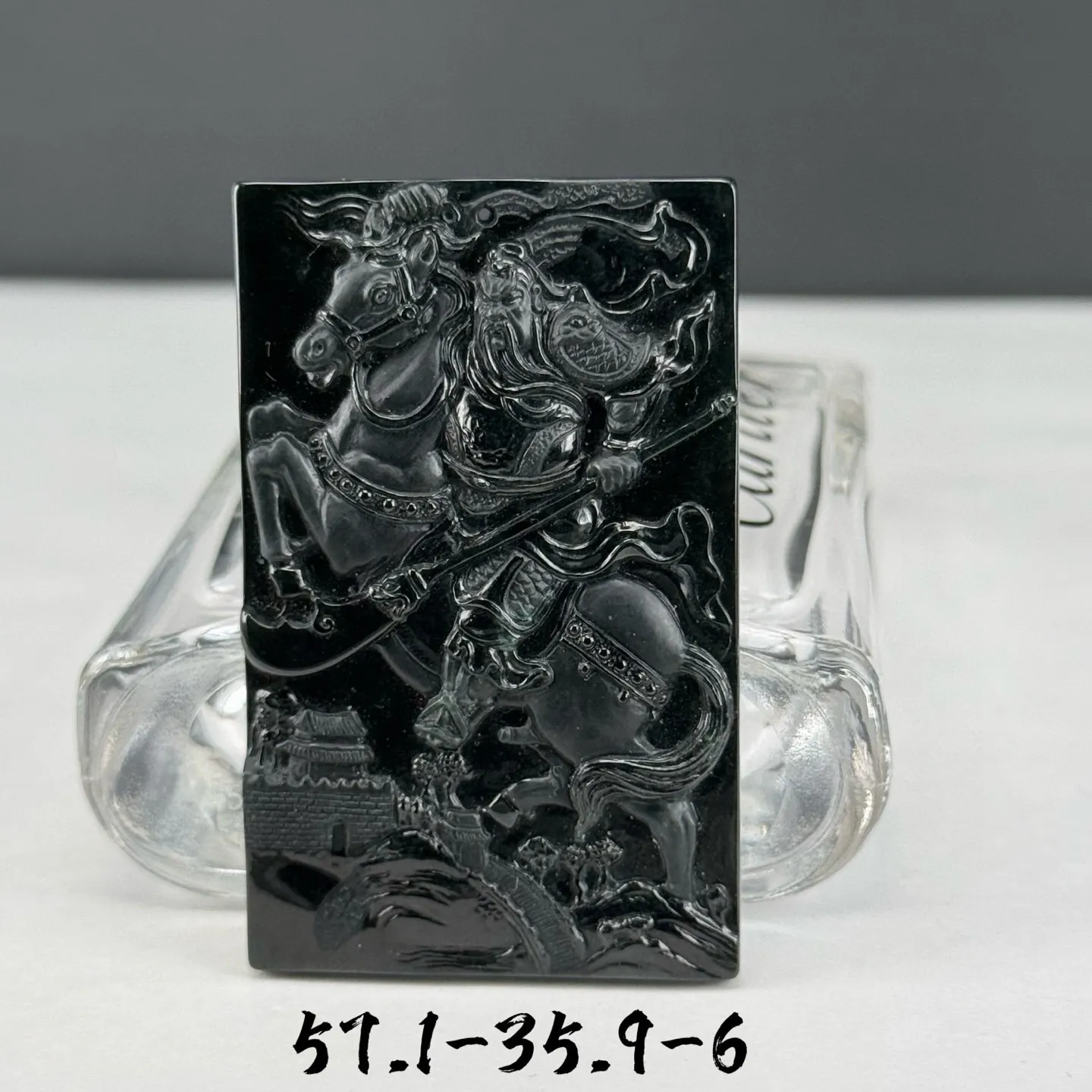 精品18k墨翠关公 种好色正 黑度极好 打灯通透 油性十足 尺寸57.1