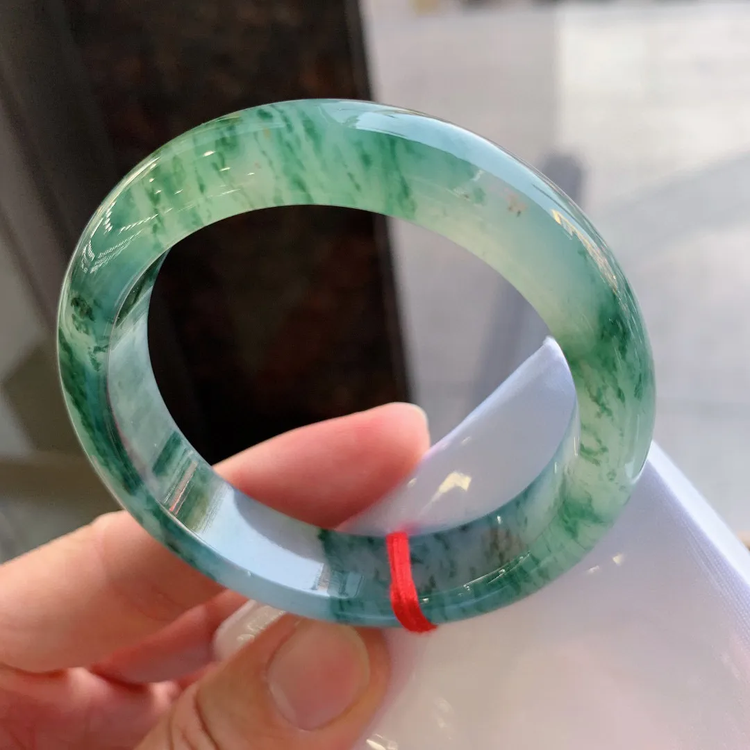 正圈冰黄翡飘花 尺寸：53/13/8.3mm