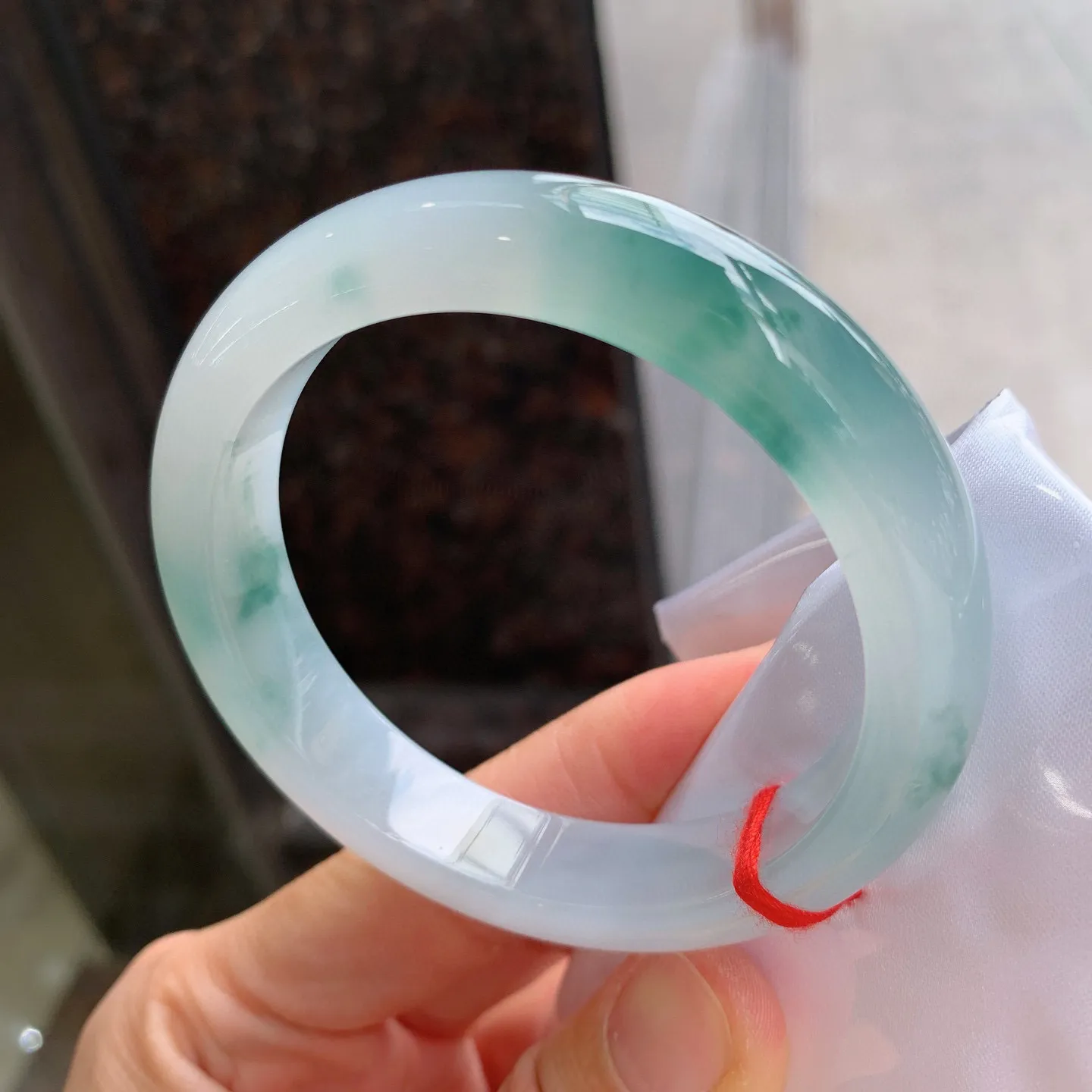 正圈冰飘花 尺寸：55.8/12.4/8.6mm