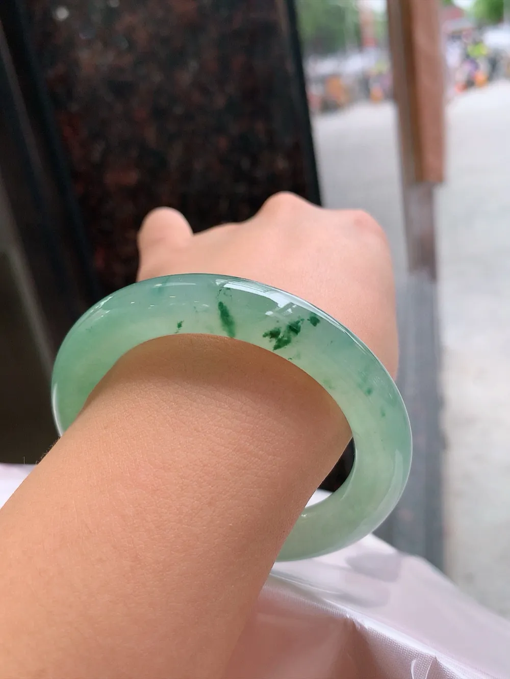 圆条冰玻飘花 无瑕 尺寸:55.1/10.8 花美 种水好