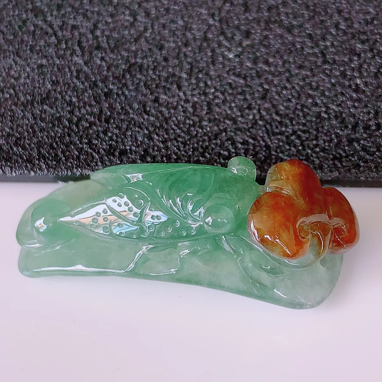自然光实拍，冰双彩翡翠招财金蟾手环，种老水足，雕工精湛 ，寓意美好，佩戴时尚出众！#81.25