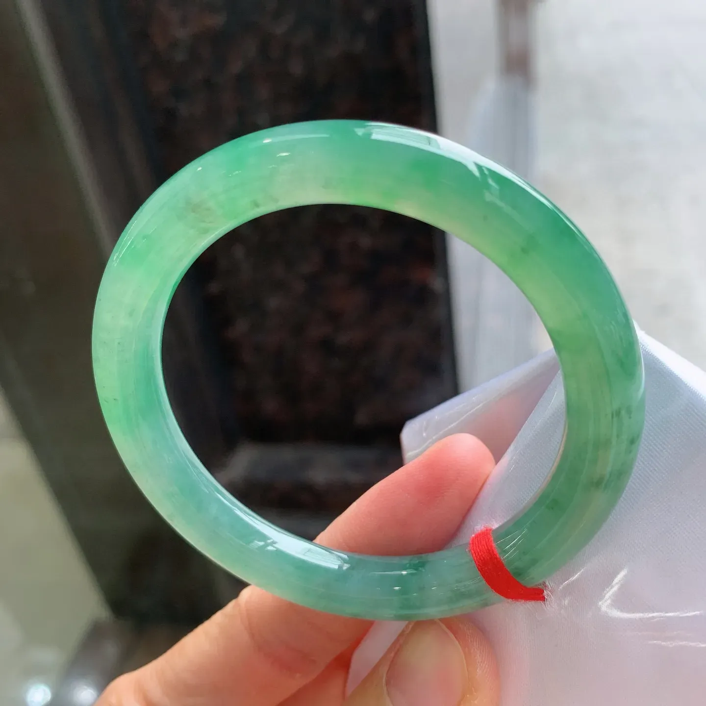圆条冰飘绿 尺寸：56/9.3mm