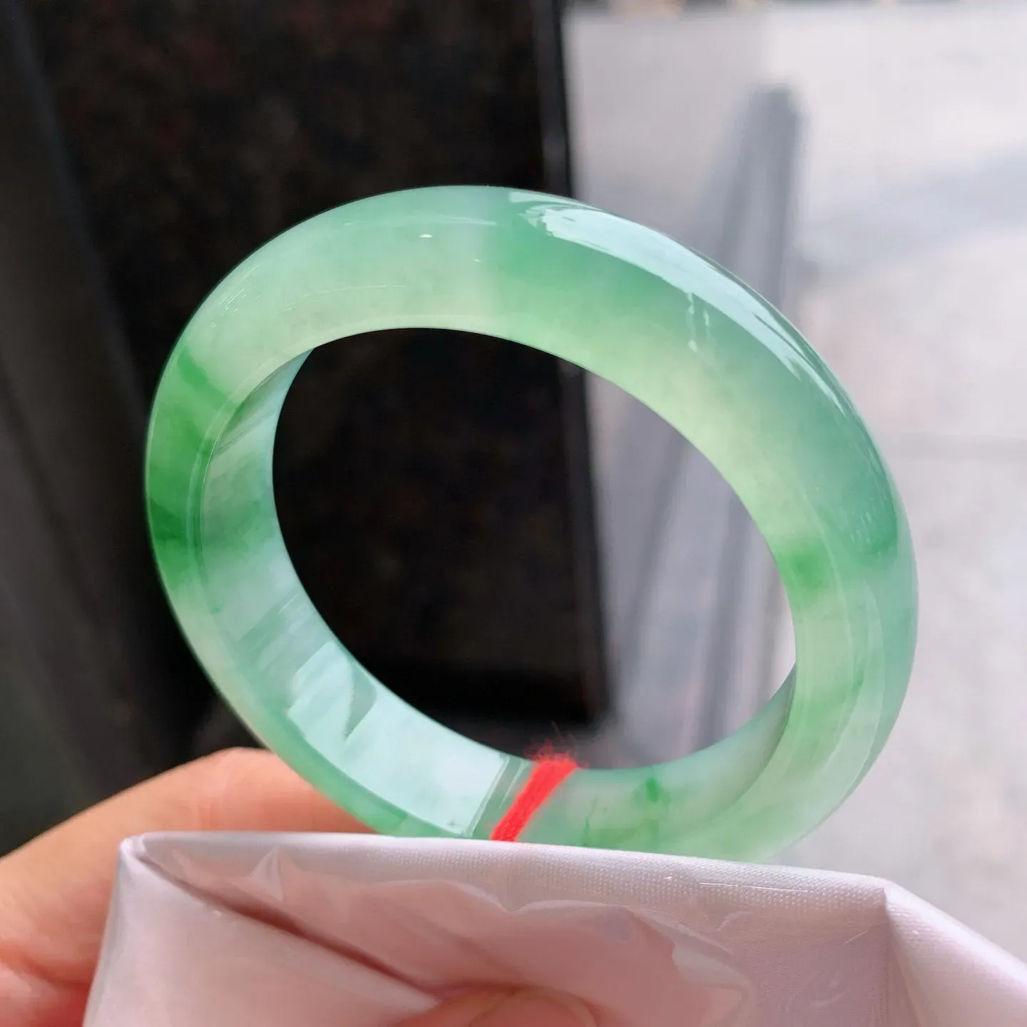 正圈冰飘绿花 尺寸：51/12.5/8.2mm