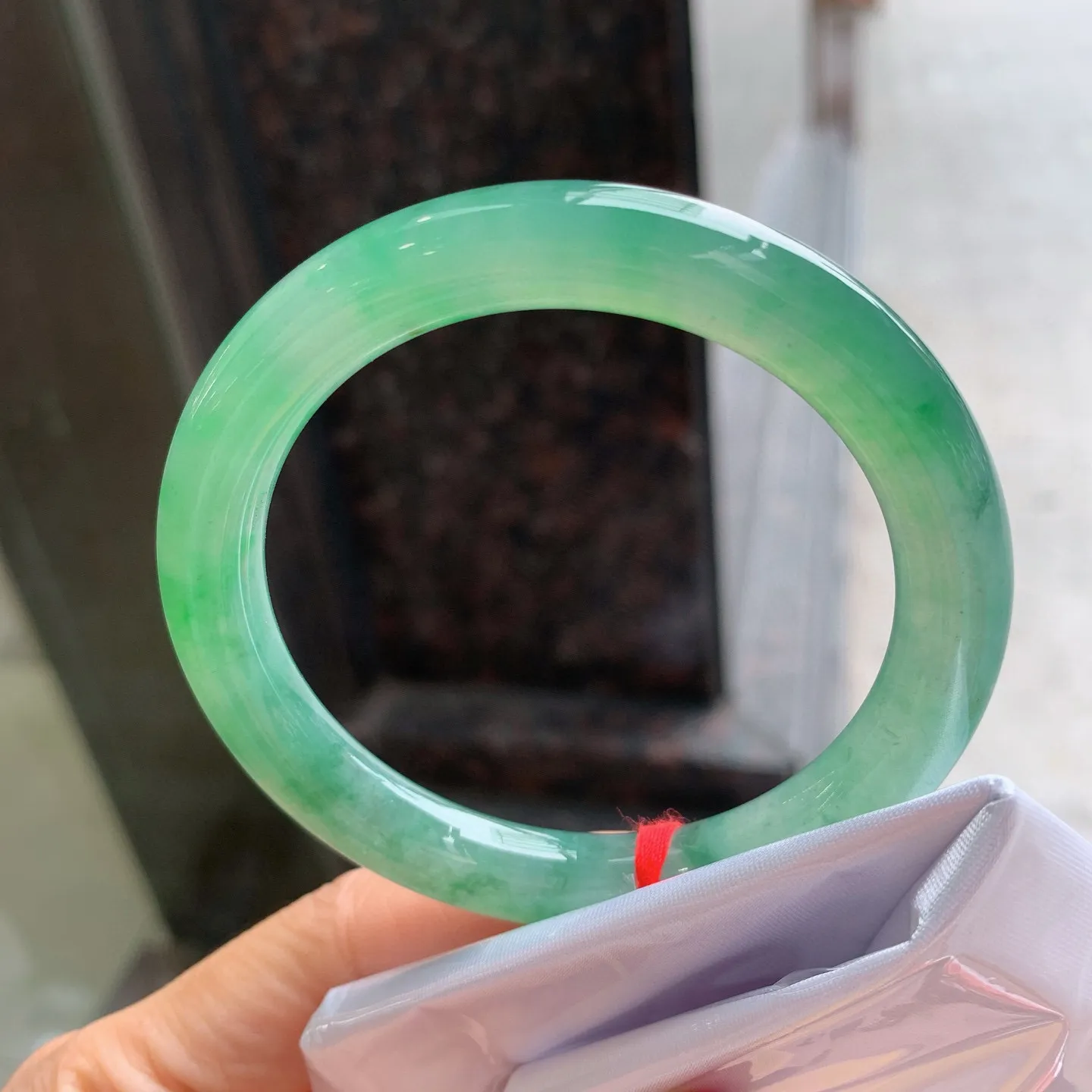 圆条冰飘绿 尺寸：56/9.3mm