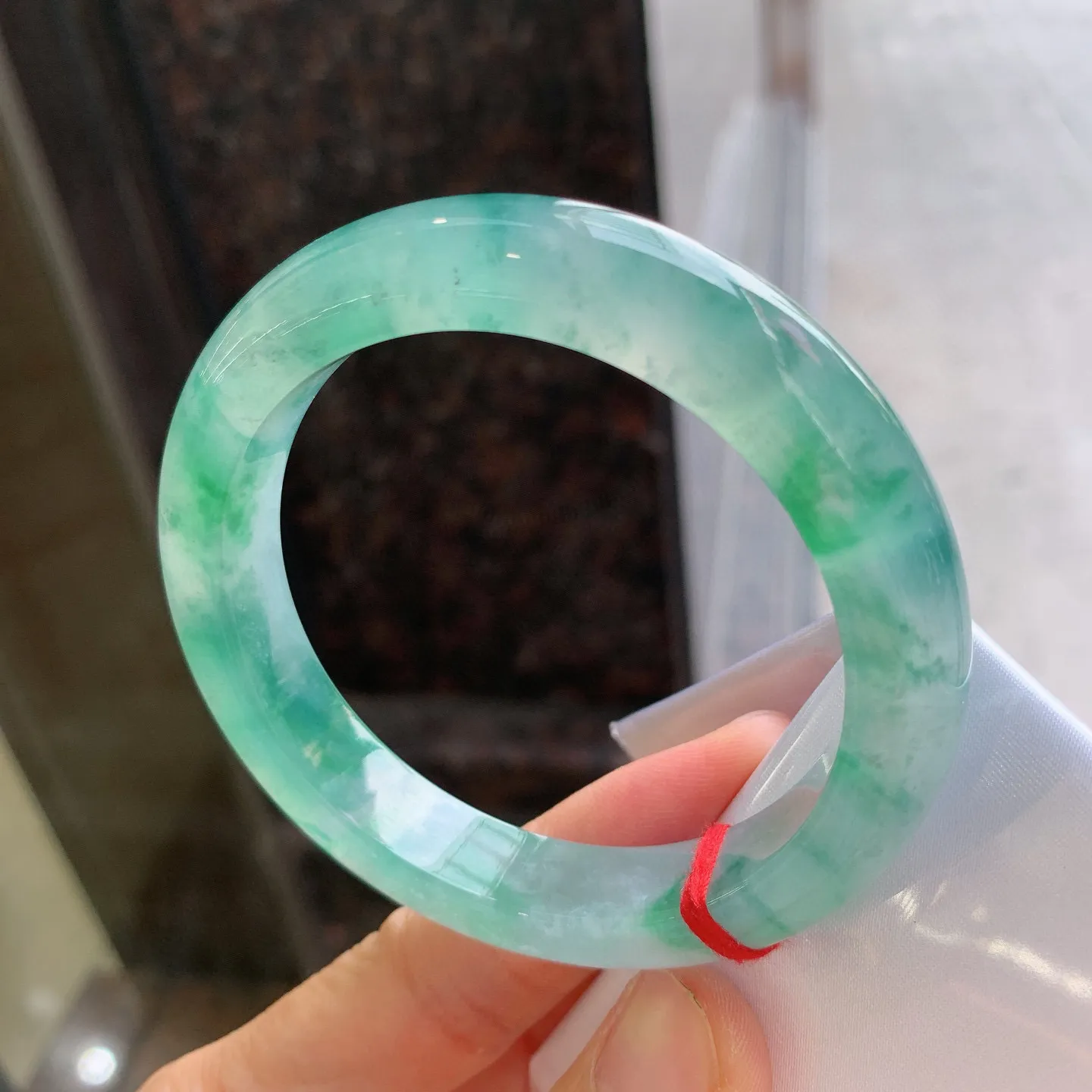 正圈冰飘绿花 尺寸：57/11.8/9.2mm
