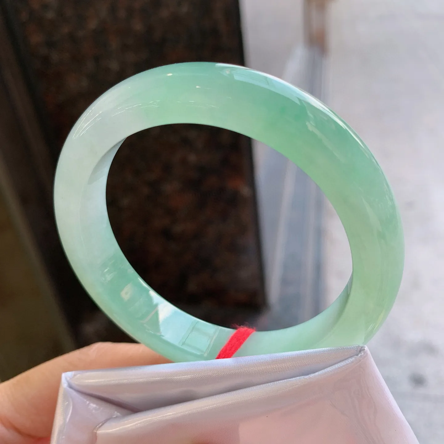 正圈冰飘绿 尺寸：57.2/12/9mm