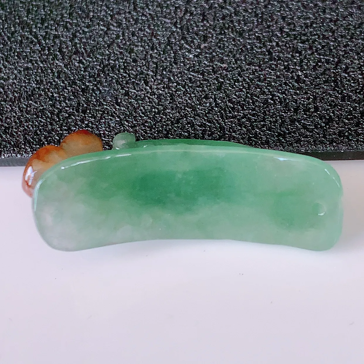 自然光实拍，冰双彩翡翠招财金蟾手环，种老水足，雕工精湛 ，寓意美好，佩戴时尚出众！#81.25
