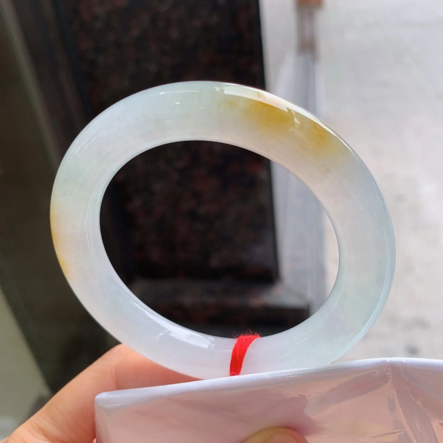 圆条冰黄翡 尺寸：56.8/10.8/11.3mm