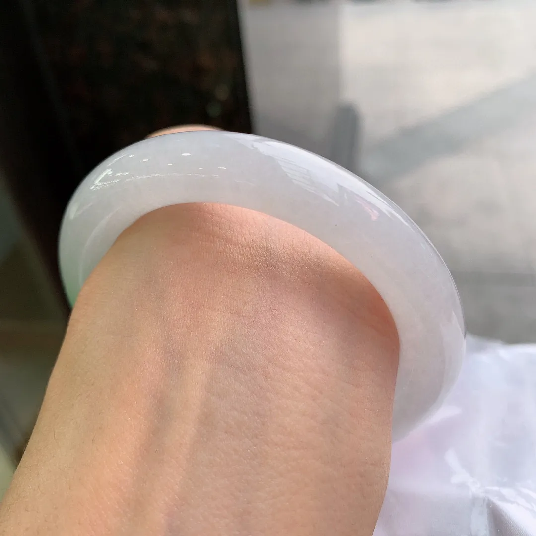 圆条冰飘绿 尺寸：58.3/11.4mm