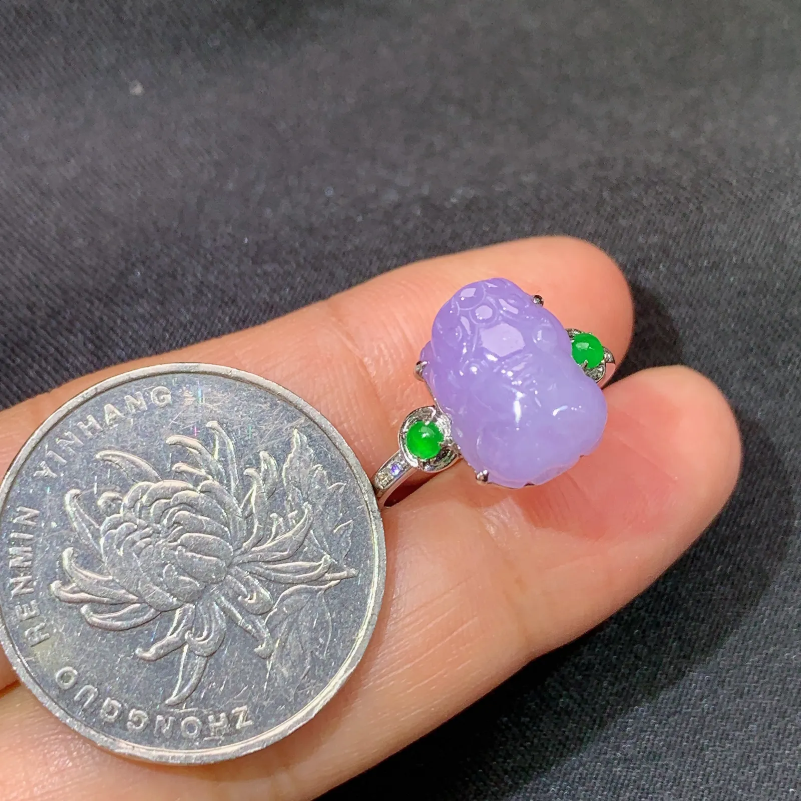 紫罗兰貔貅戒指 款式优雅，18k金镶嵌，温润细腻，颜色浓郁 圈口14 尺寸12.2*8.8*6