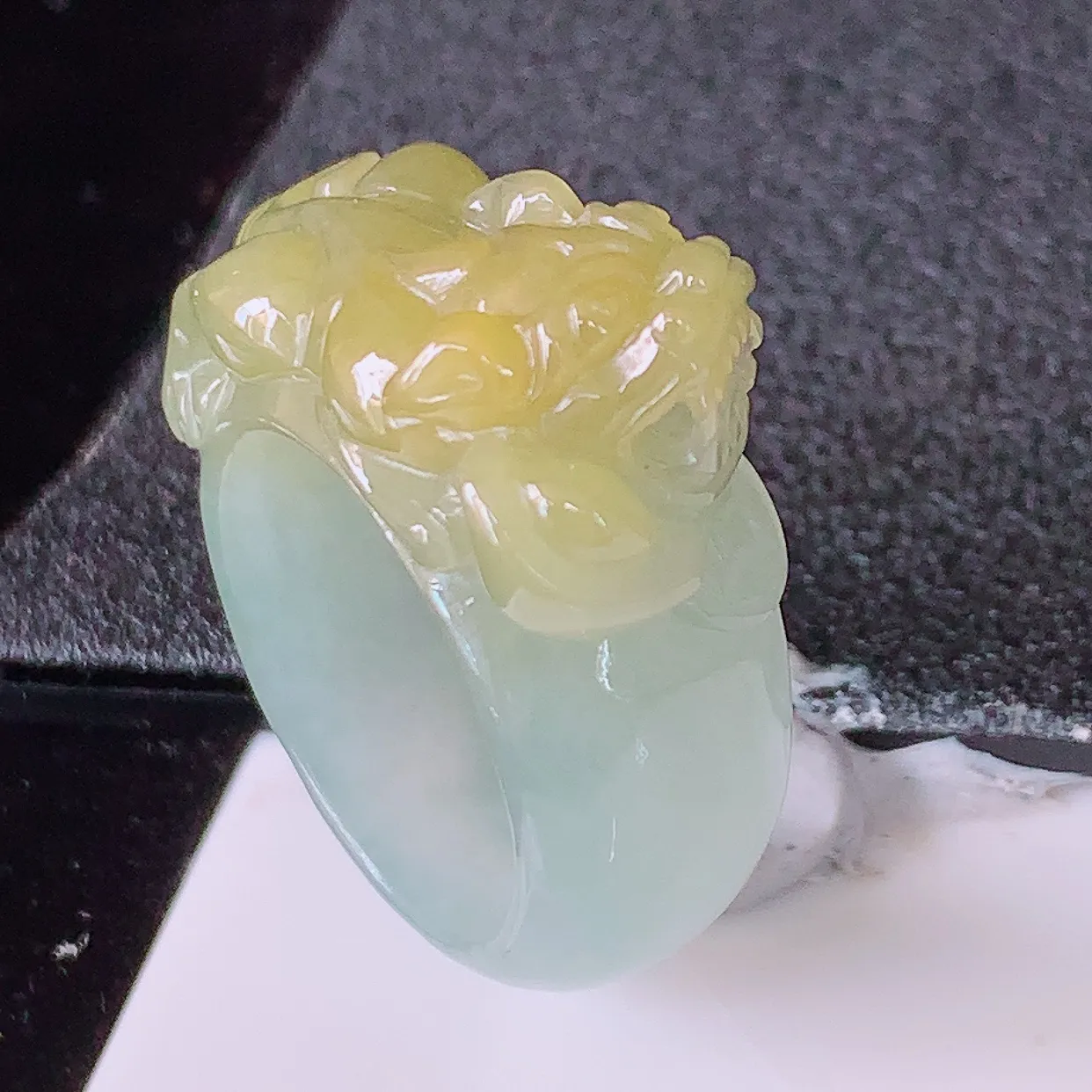自然光实拍，冰黄翡貔貅扳指，19mm内径翡翠扳指，冰润指环，玉扳指，财源滚滚，玉质细腻起胶，20圈口，种水好！#81.25尺寸29*19*12-6.5