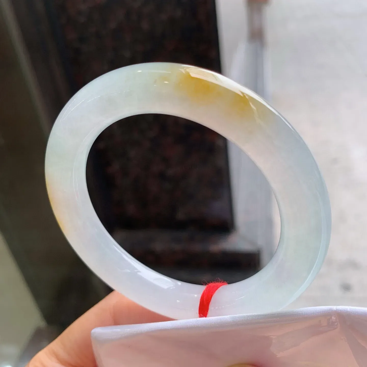 圆条冰黄翡 尺寸：56.8/10.8/11.3mm