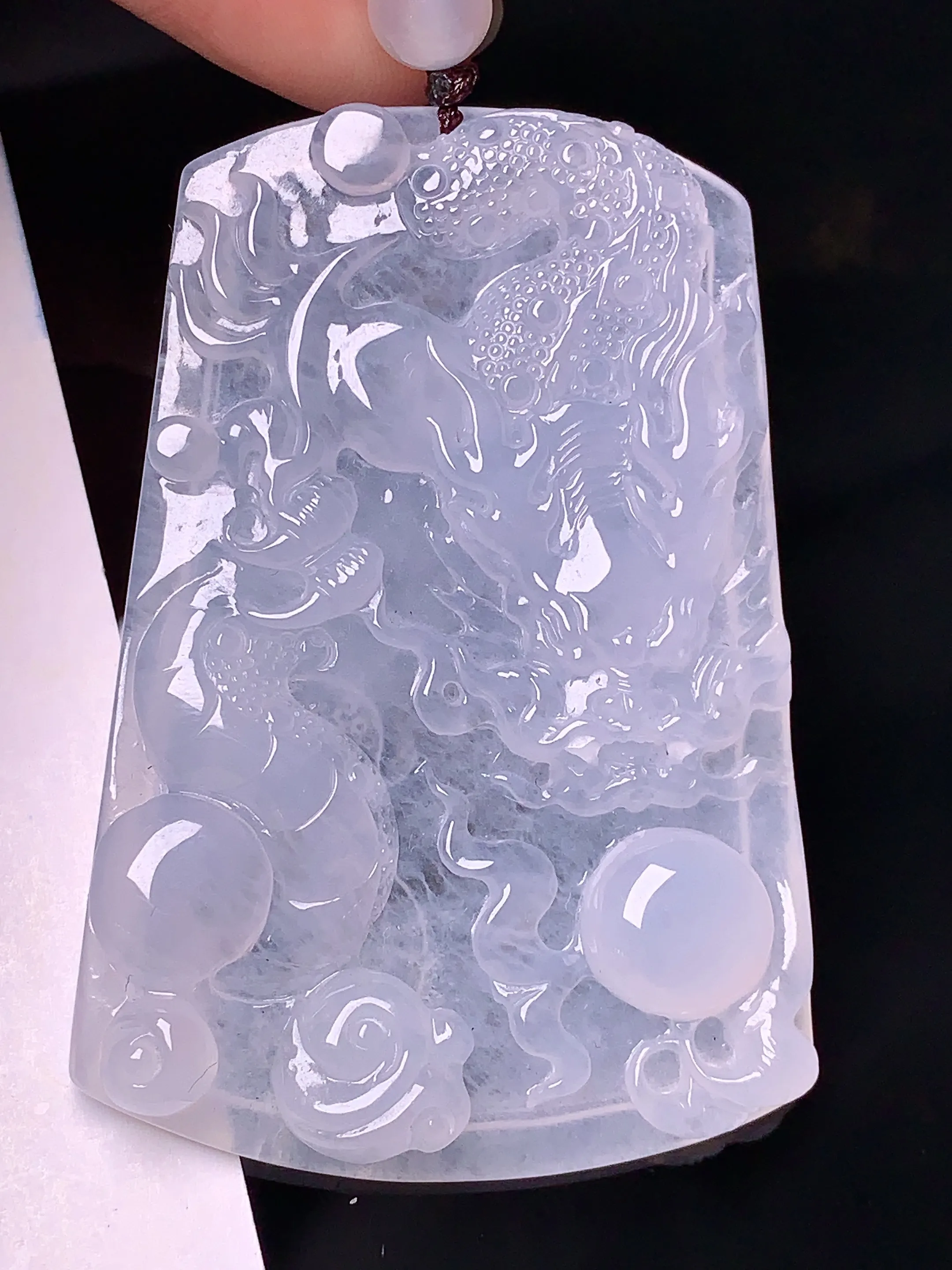 冰种龙牌吊坠 玉质细腻 色泽艳丽 整体尺寸54.5*36.8*5.2