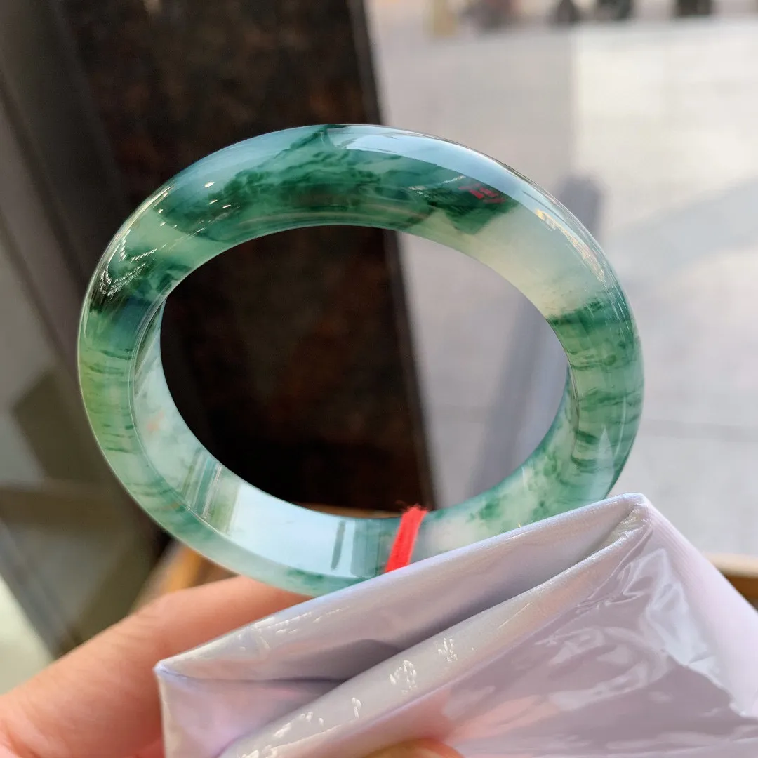 正圈冰黄翡飘花 尺寸：53/13/8.3mm
