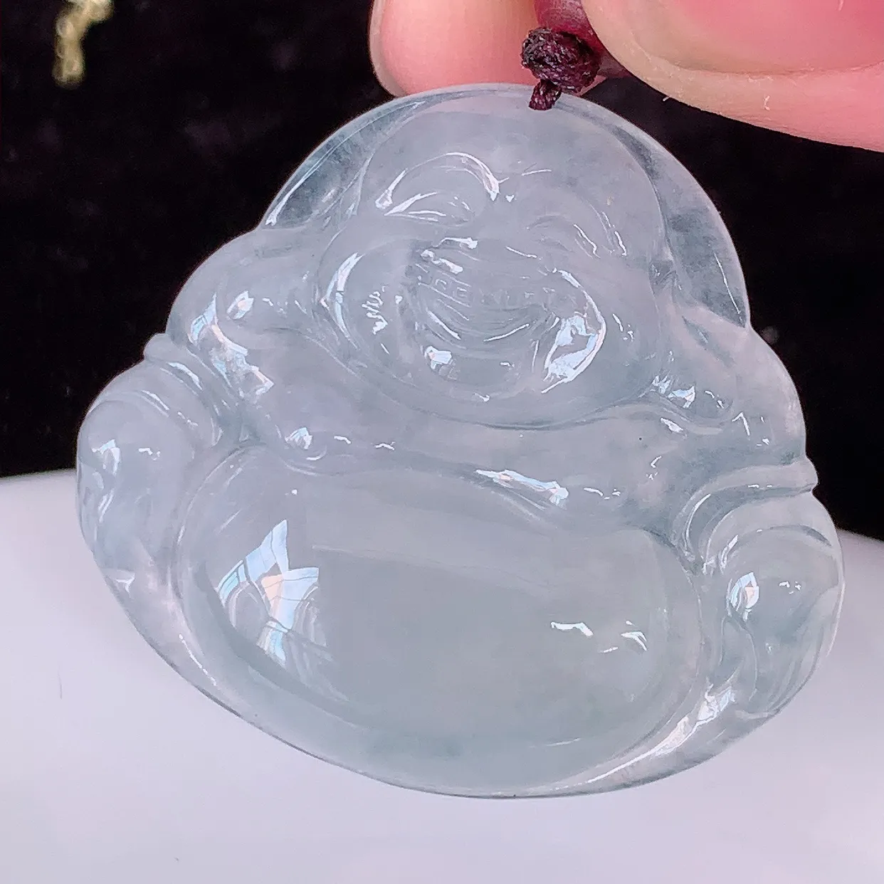 自然光实拍，冰种翡翠佛公吊坠，翡翠笑佛，饱满，开脸喜庆，配戴优雅迷人！#46.25