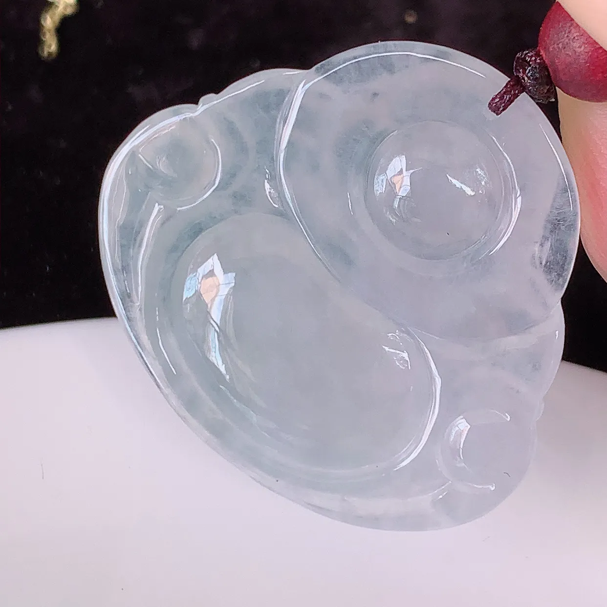 自然光实拍，冰种翡翠佛公吊坠，翡翠笑佛，饱满，开脸喜庆，配戴优雅迷人！#46.25