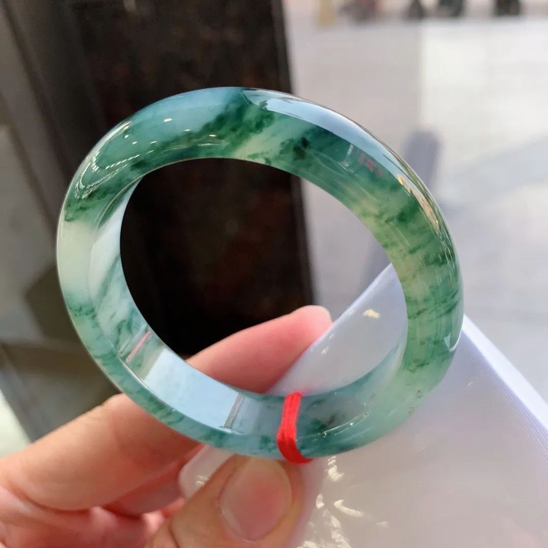 正圈冰黄翡飘花 尺寸：53/13/8.3mm