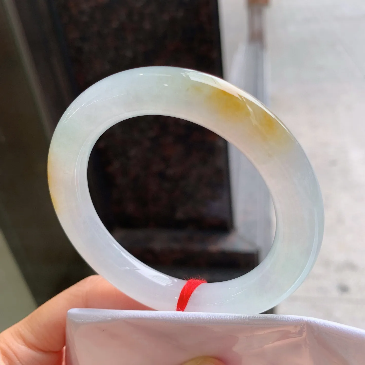 圆条冰黄翡 尺寸：56.8/10.8/11.3mm
