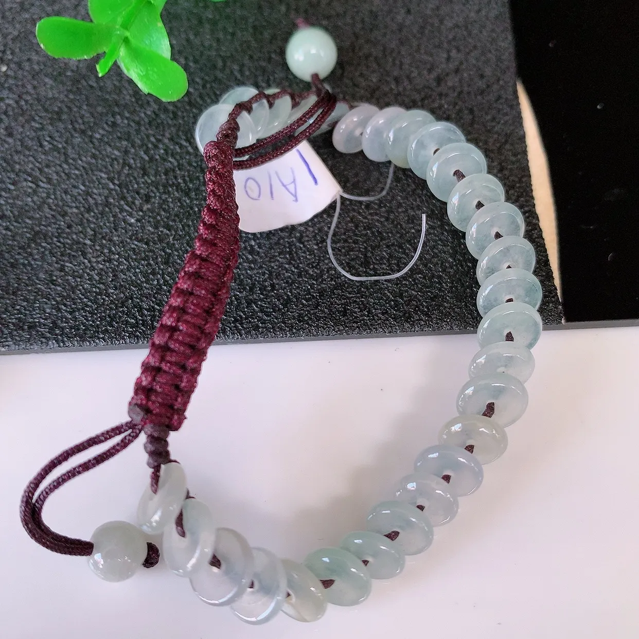 自然光实拍，冰种平安扣翡翠手串手链，种老水足，冰清玉润  颜色漂亮  #49.25取一尺寸6.8*