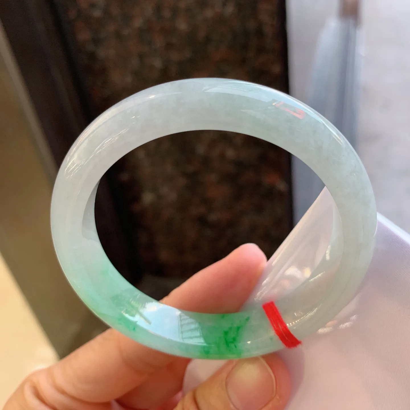 正圈冰飘绿 尺寸：56.7/12.6/8.5mm