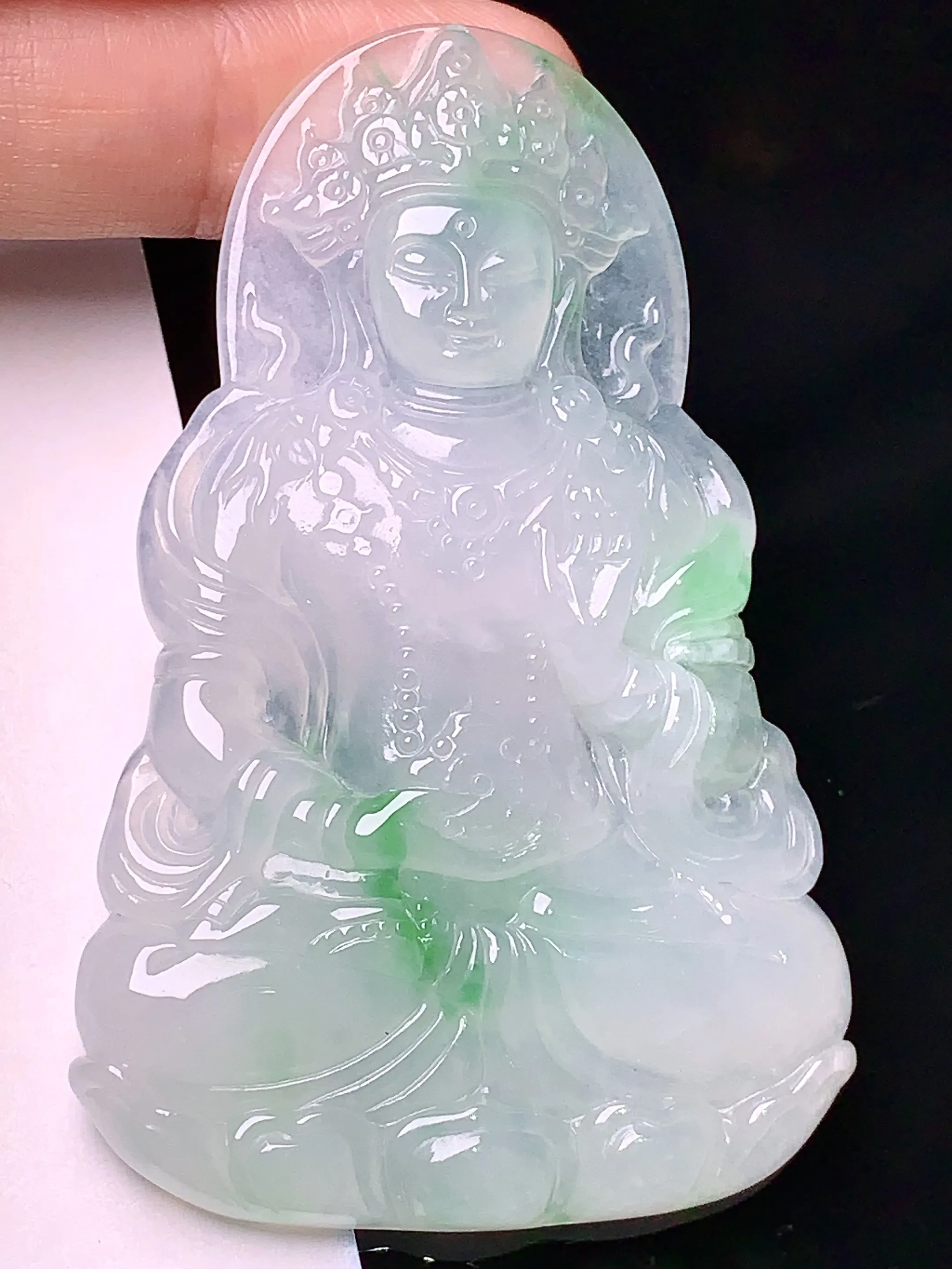 飘绿度母观音菩萨吊坠 玉质细腻 色泽艳丽 整体尺寸64.5*41.5*5.2