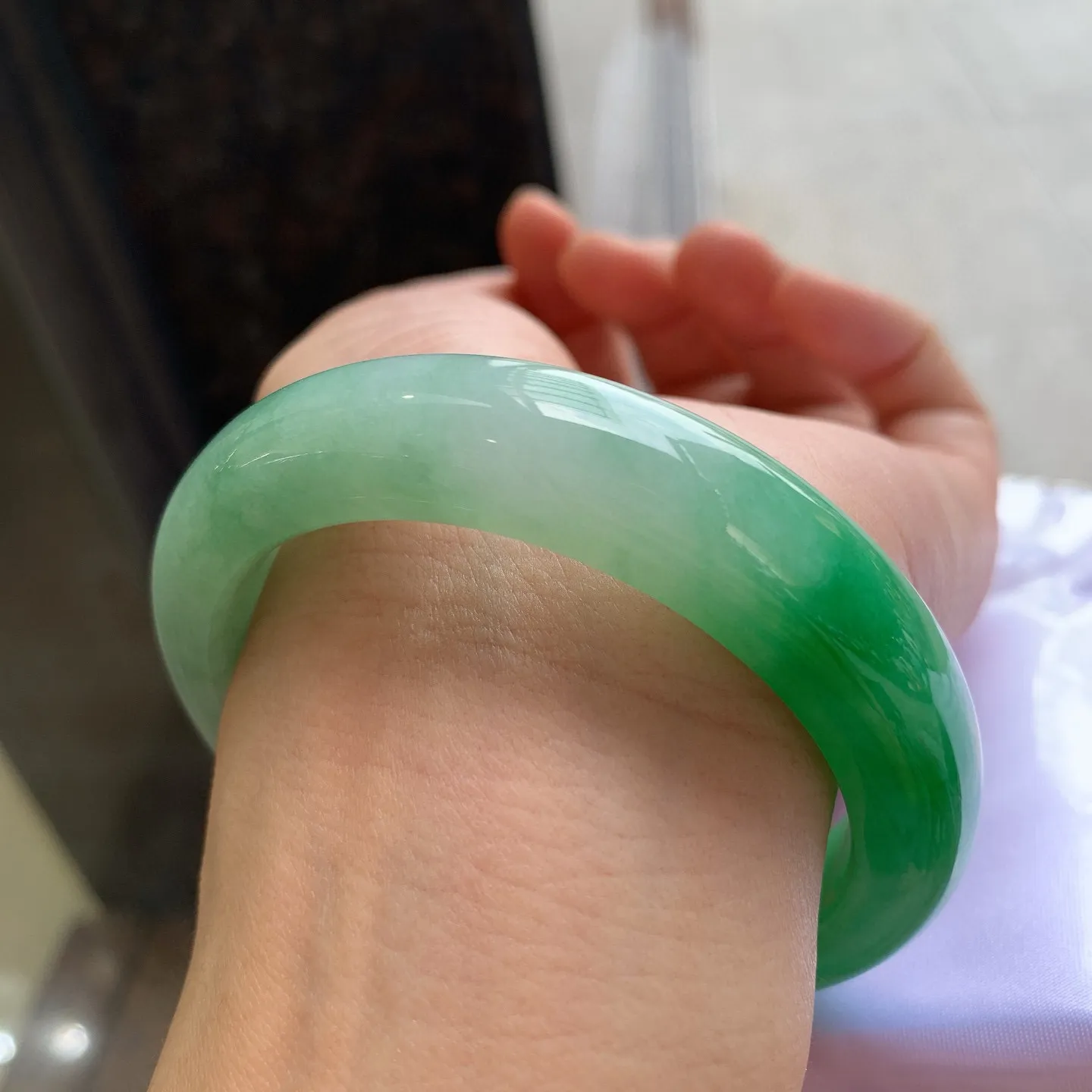 正圈飘绿 尺寸：59/13.2/9.8mm