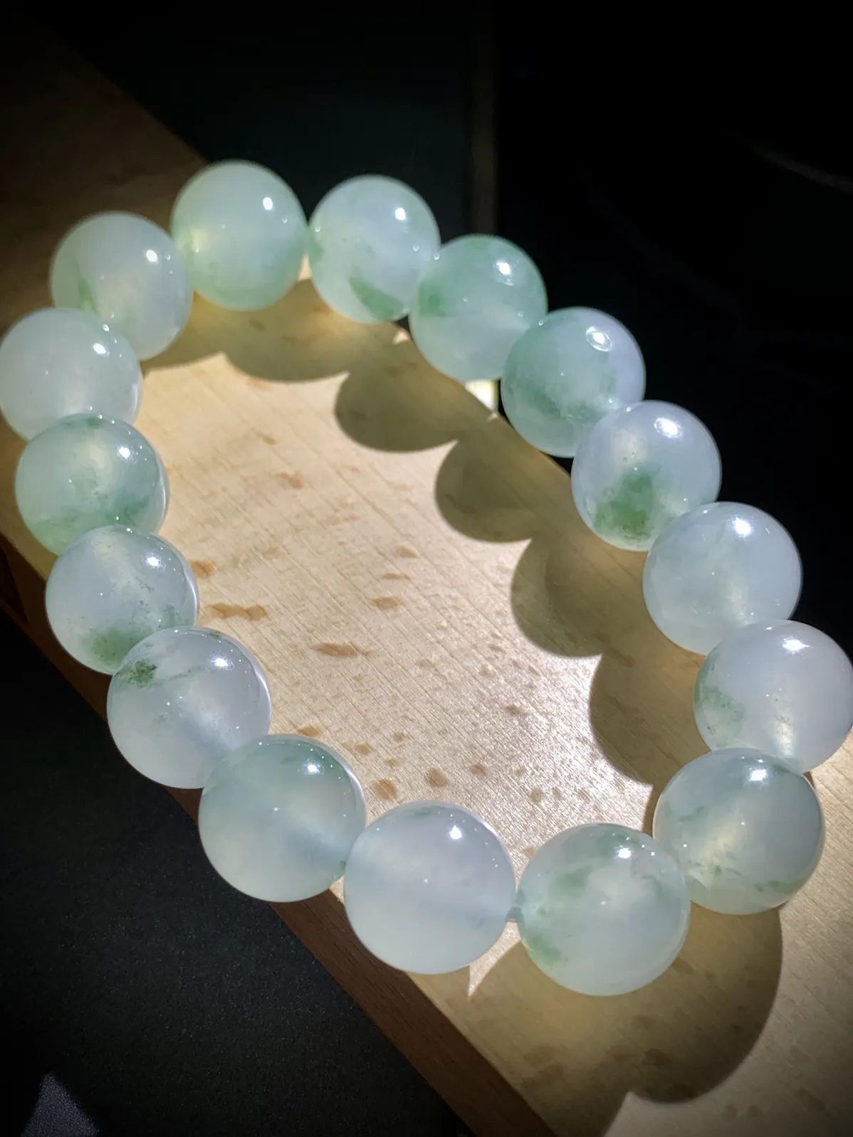 飘花手串珠子手链，直径约13.5mm，
16粒，