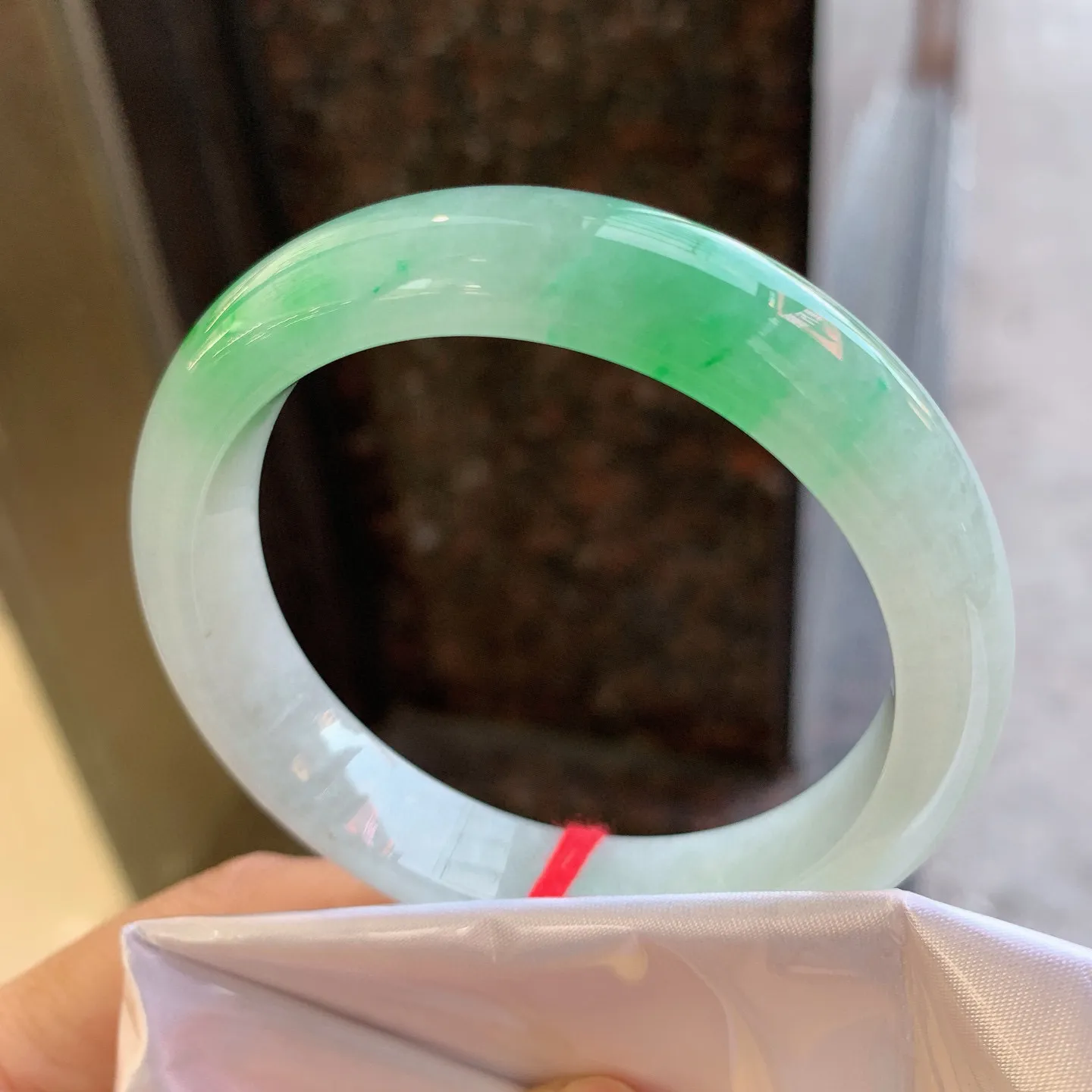 正圈冰飘绿 尺寸：56.7/12.6/8.5mm