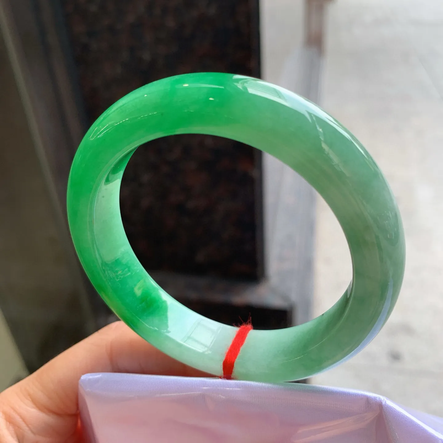 正圈飘绿 尺寸：59/13.2/9.8mm