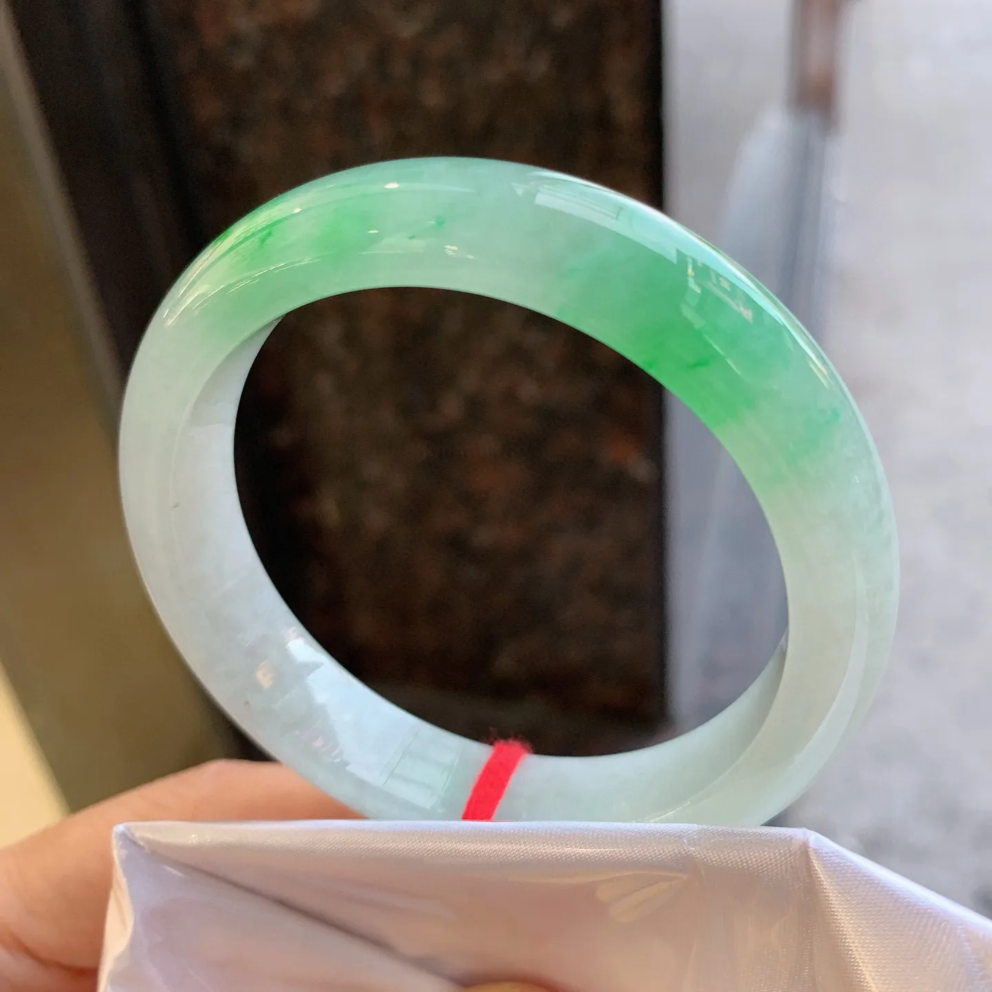 正圈冰飘绿 尺寸：56.7/12.6/8.5mm