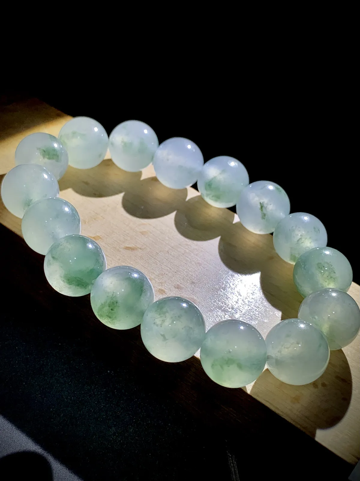 飘花手串珠子手链，直径约13.5mm，
16粒，