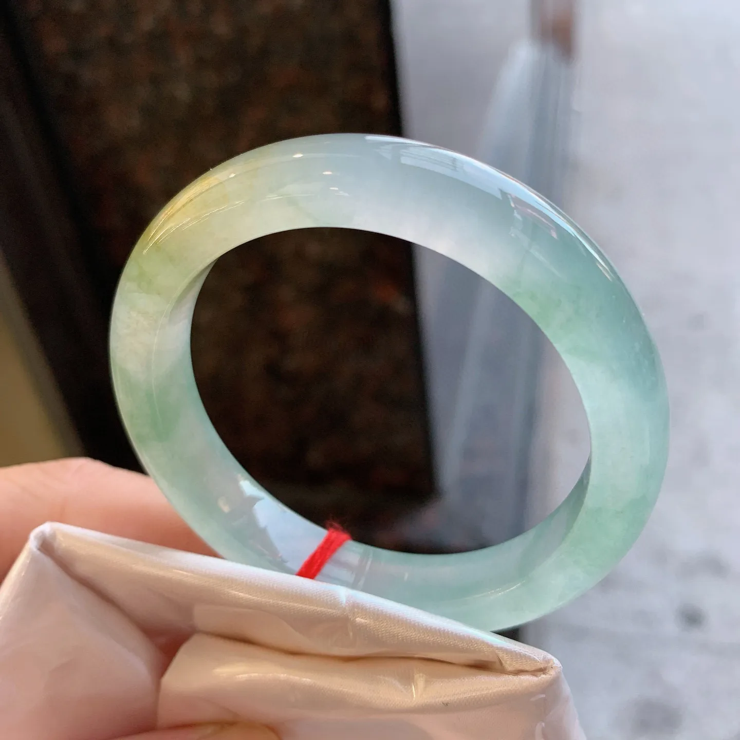 正圈冰黄翡飘绿 尺寸：52/10.6/8.8mm