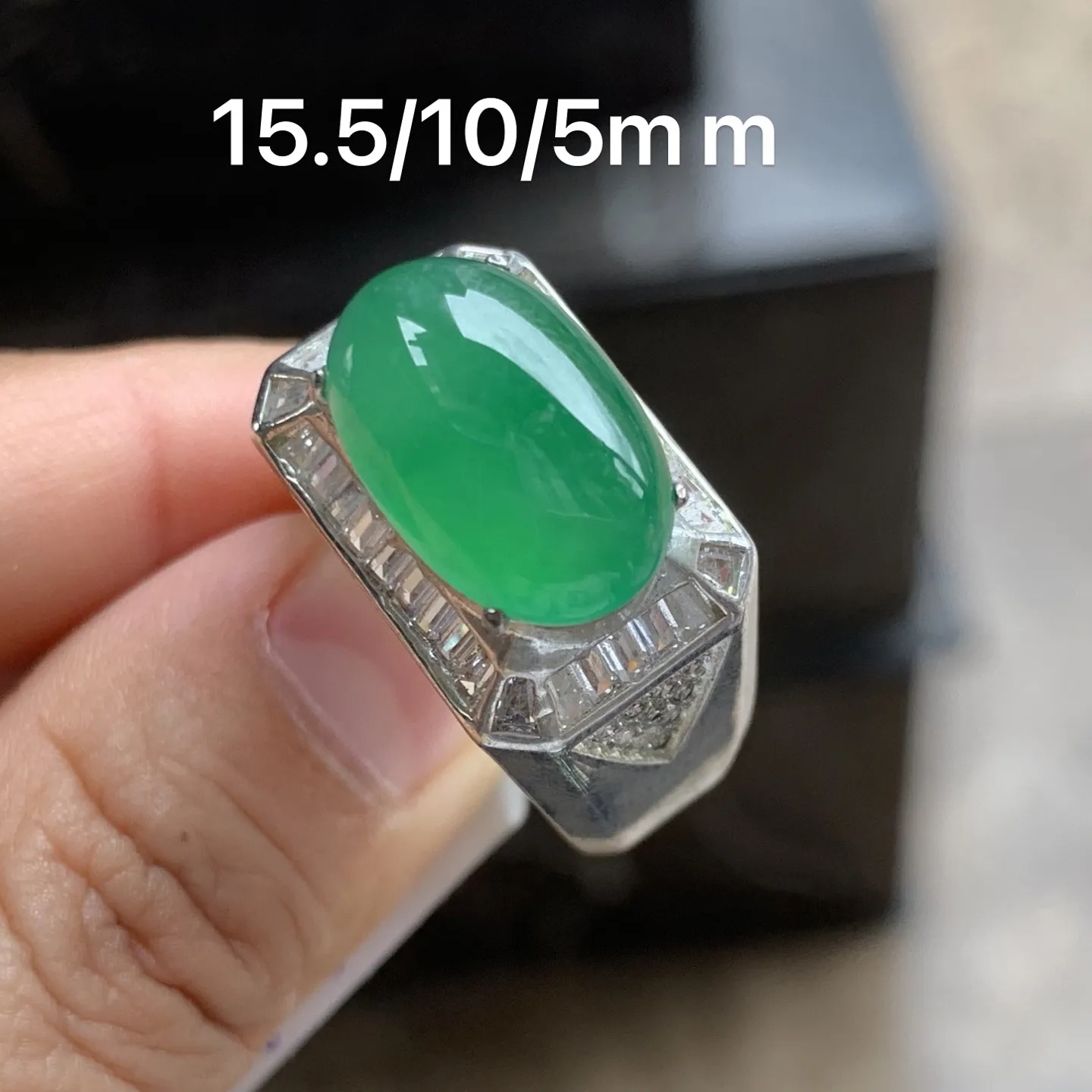 冰绿马鞍戒面 水润光泽 铜托