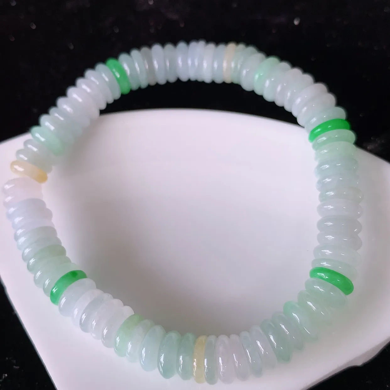 自然光实拍，冰润多宝翡翠手链，多彩翡翠手串，水润秀气，料子细腻，清爽，高档大气，自戴送礼佳品！#002.2取一尺寸7.2-2.2mm