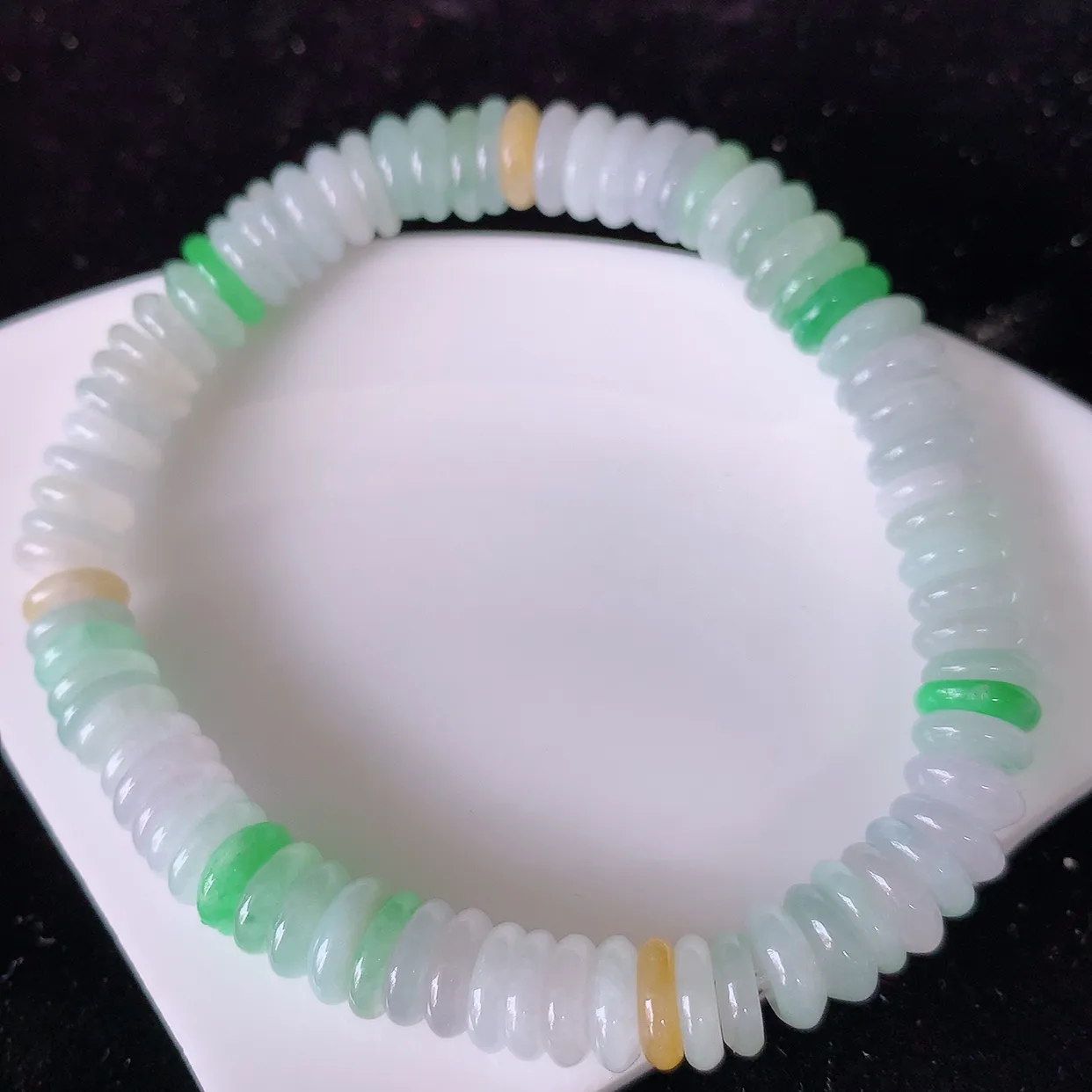 自然光实拍，冰润多宝翡翠手链，多彩翡翠手串，水润秀气，料子细腻，清爽，高档大气，自戴送礼佳品！#003.1取一尺寸7.2-2mm