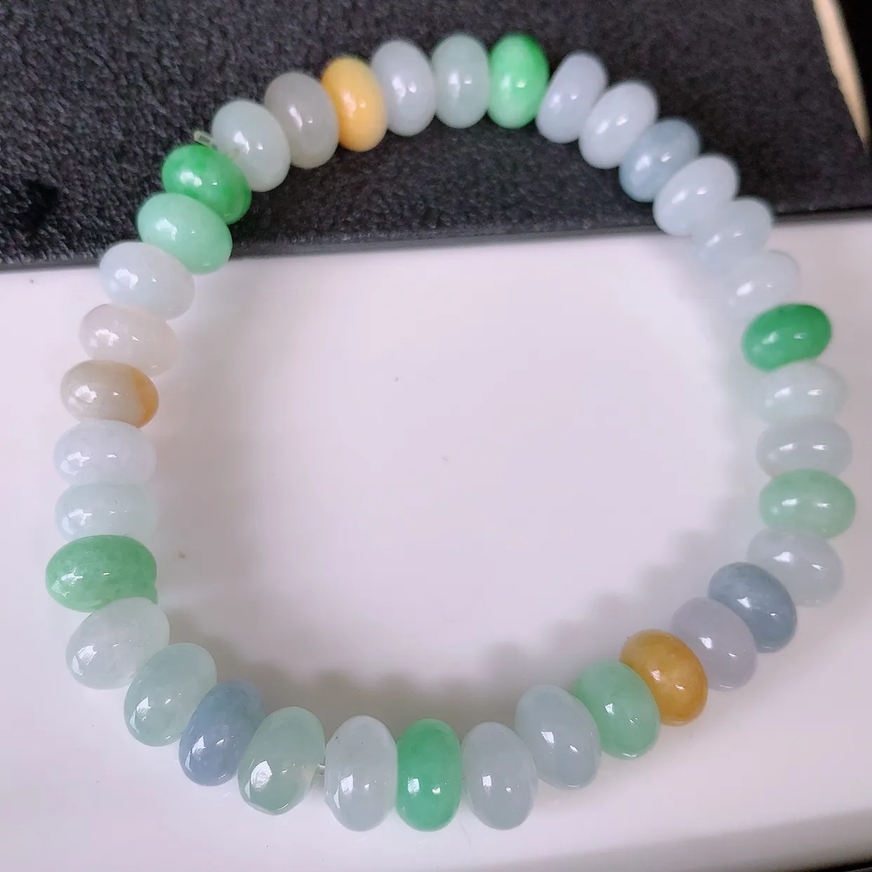 自然光实拍，冰润多宝翡翠手链、多彩翡翠手串，水润秀气，料子细腻，清爽，高档大气，自戴送礼佳品！#002.2取一尺寸8*4.5mm