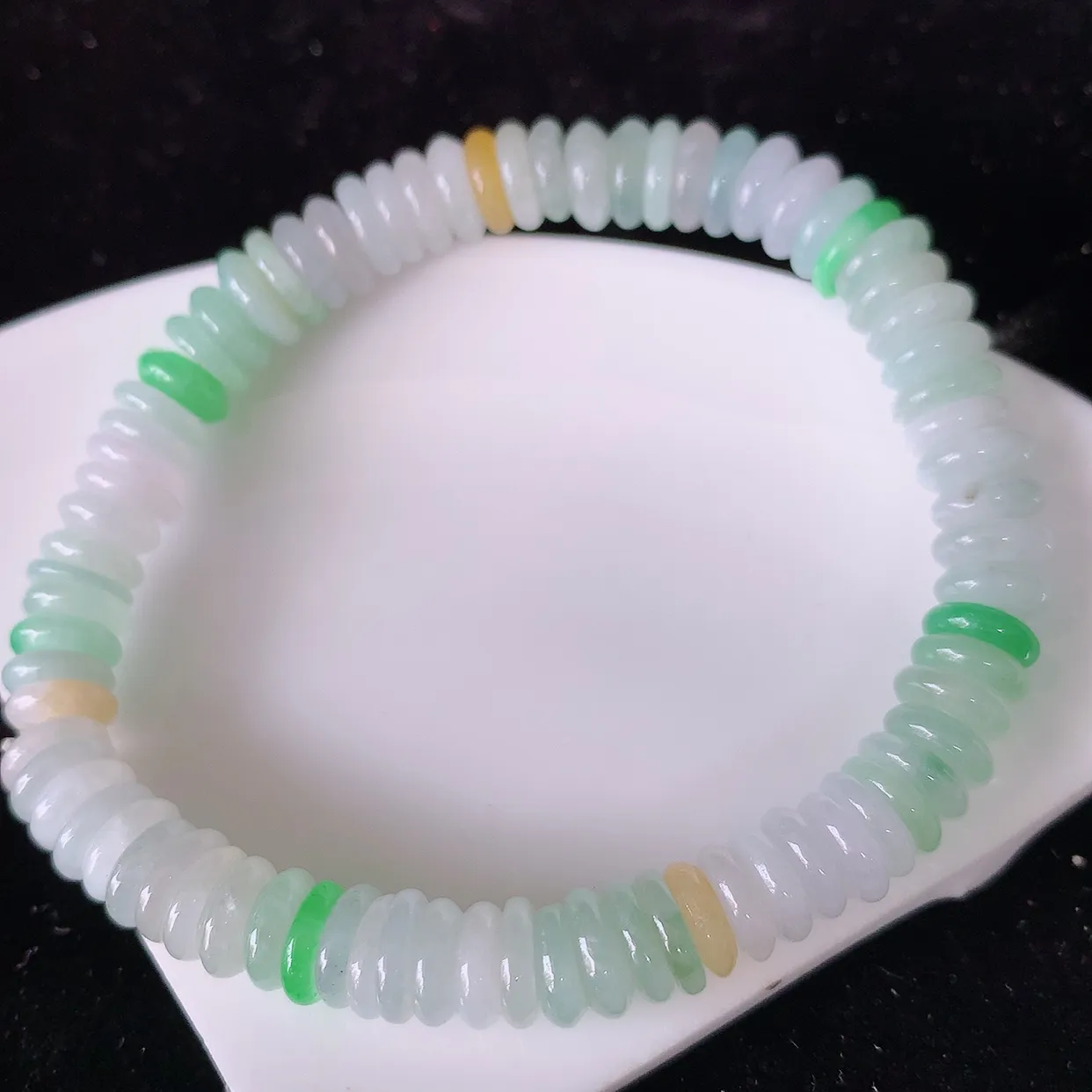 自然光实拍，冰润多宝翡翠手链，多彩翡翠手串，水润秀气，料子细腻，清爽，高档大气，自戴送礼佳品！#003.1取一尺寸7.2-2mm
