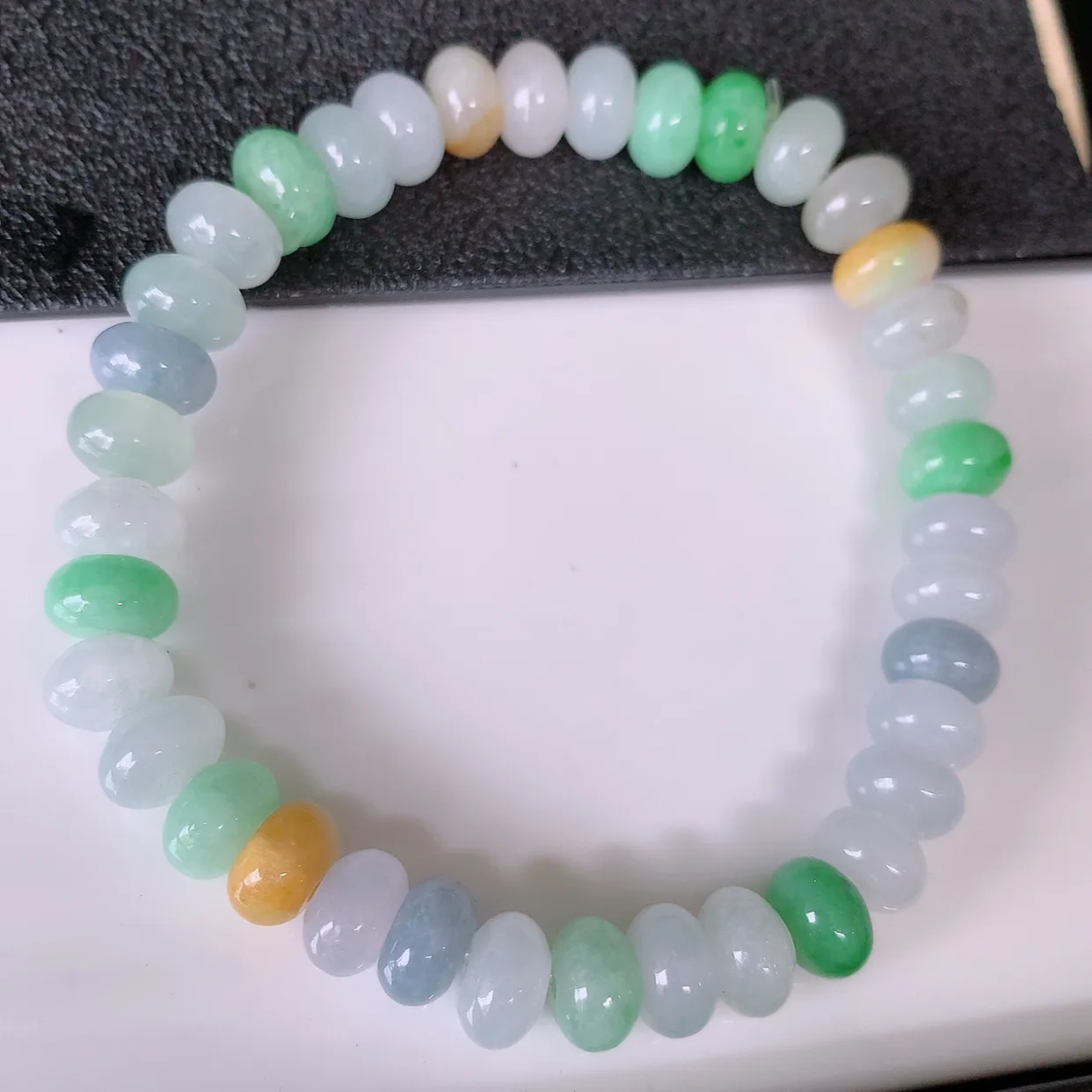 自然光实拍，冰润多宝翡翠手链、多彩翡翠手串，水润秀气，料子细腻，清爽，高档大气，自戴送礼佳品！#002.2取一尺寸8*4.5mm