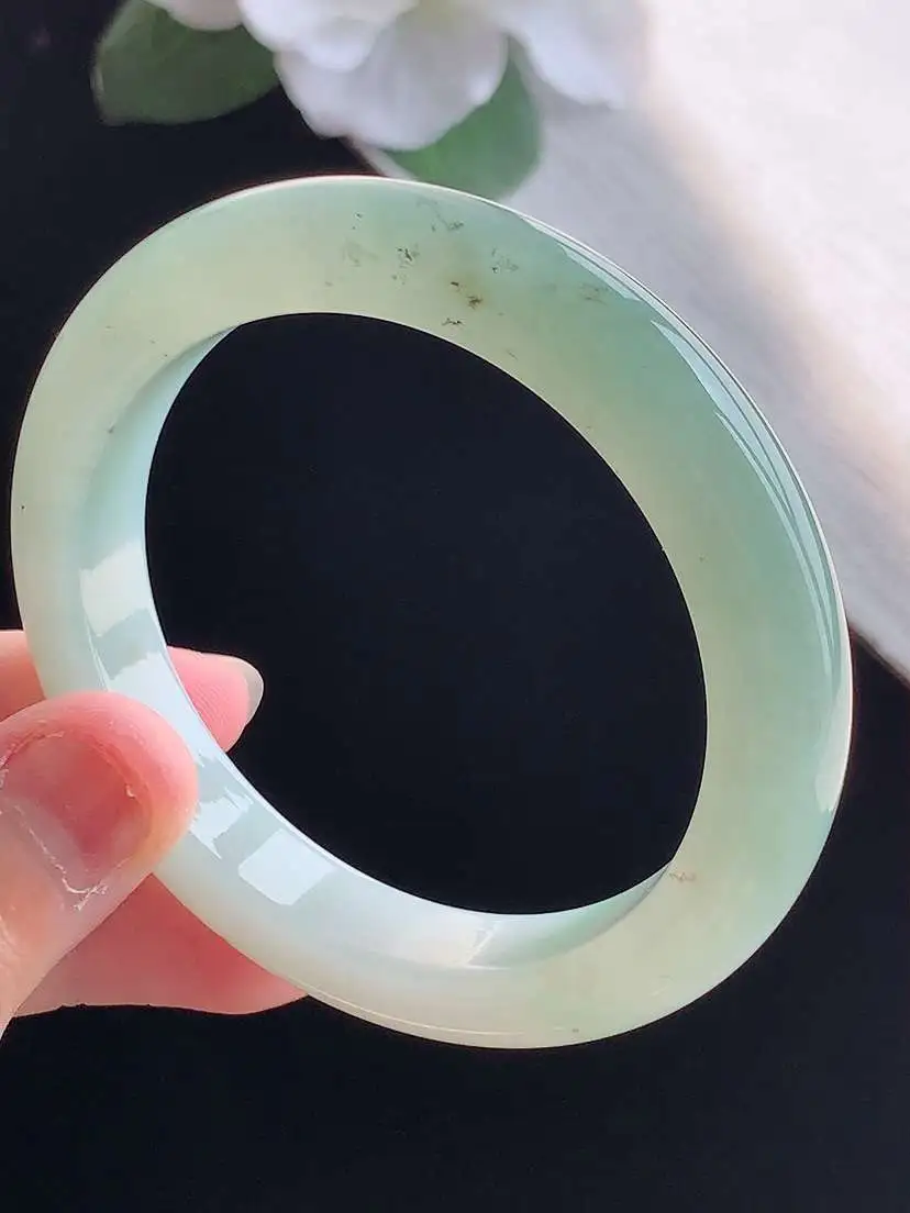 a货翡翠老坑冰种晴底正装正圈手镯51-52小圈口  尺寸51.5×10×8mm 重量45.45g 0930