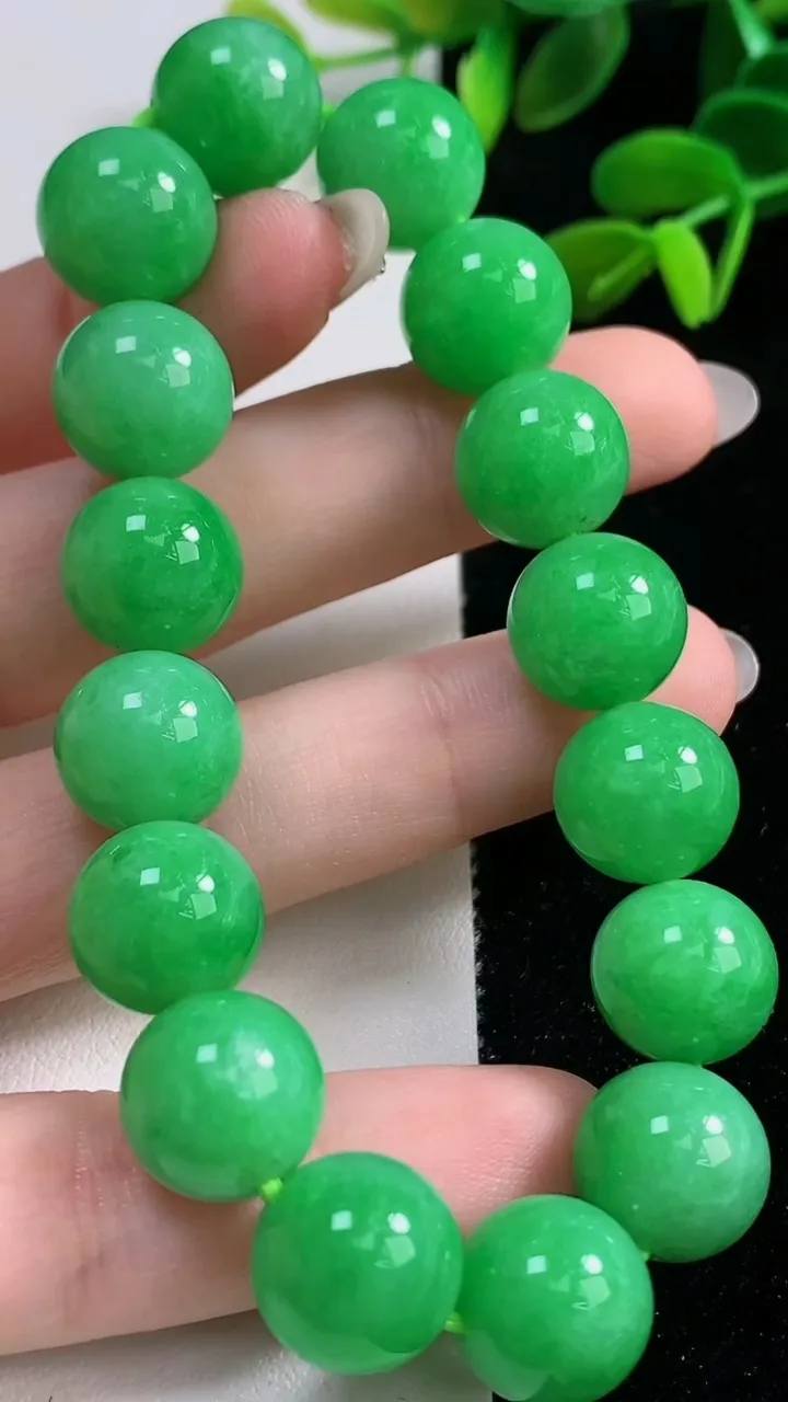 天然A货翡翠圆珠手串，尺寸12-16颗，重量:51.64g10月7日
工厂直销收藏佳品,种好水足，色