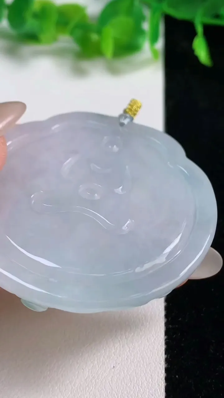 天然A货翡翠普贤菩萨吊坠，尺寸50.7-51.6-6，重量:29.00g
10月13日