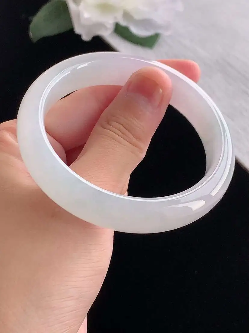 a货翡翠老坑冰种白月光正装正圈手镯53-54圈口  尺寸53.5×12×7.8mm 重量49.92g 1012