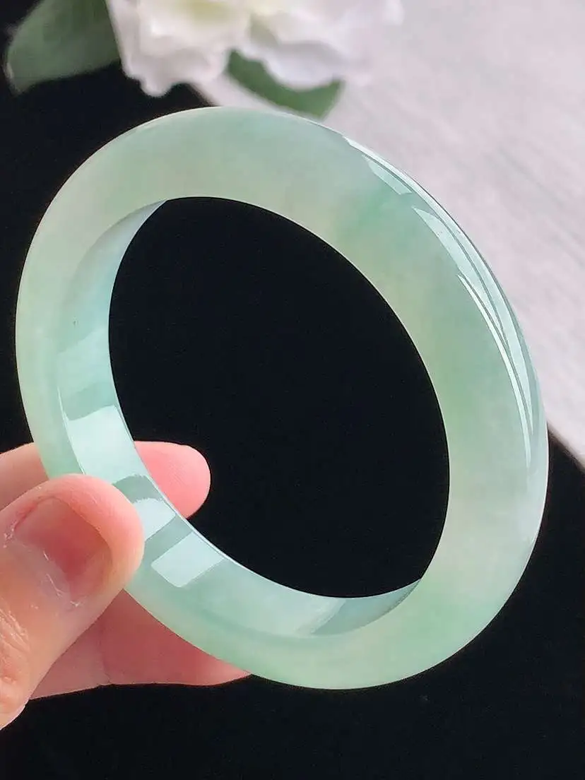 a货翡翠老坑冰种满绿正装正圈手镯52-53小圈口  尺寸52.5×11.5×8mm 重量52.42g 1012