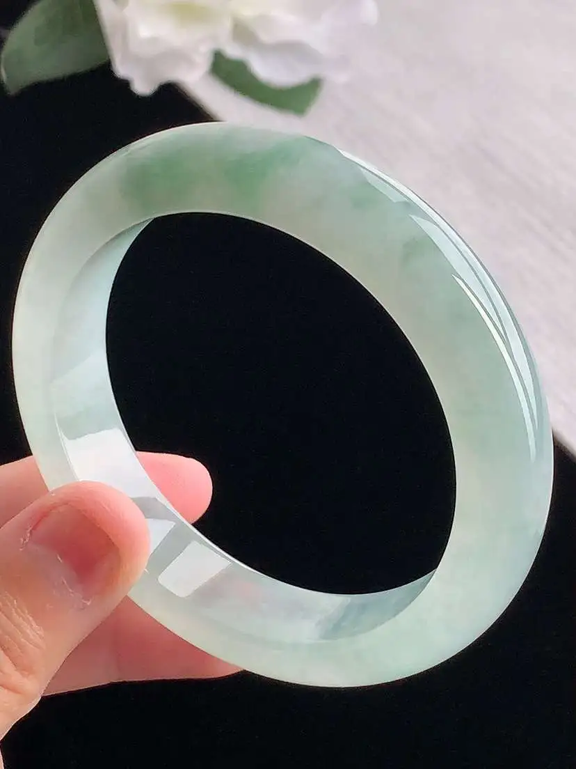 a货翡翠老坑冰种飘花正装正圈手镯55-56圈口  尺寸55.8×13.3×8.5mm 重量66.30g 1012