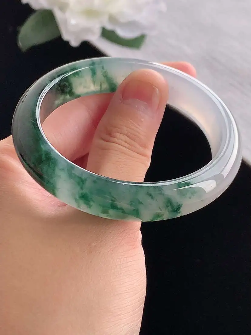 a货翡翠老坑冰种飘花半山半水贵妃手镯53-54圈口  尺寸53.3×47×12.4×7.2mm 重量46.58g 1012 A79