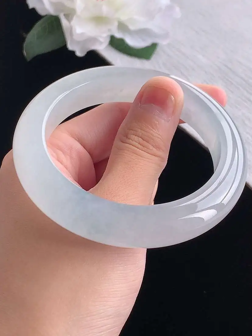 a货翡翠老坑冰种白月光厚装正装正圈手镯56-57圈口 尺寸56×12.4×9.8mm 重量71.80g 1012