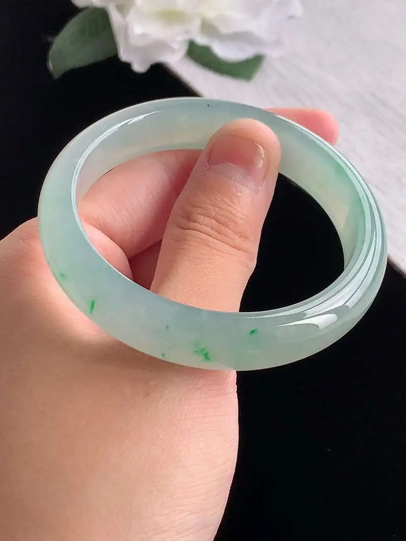 a货翡翠老坑冰种飘绿正装正圈手镯52-53小圈口  尺寸52.8×11.3×6.8mm 重量42.06g 1012