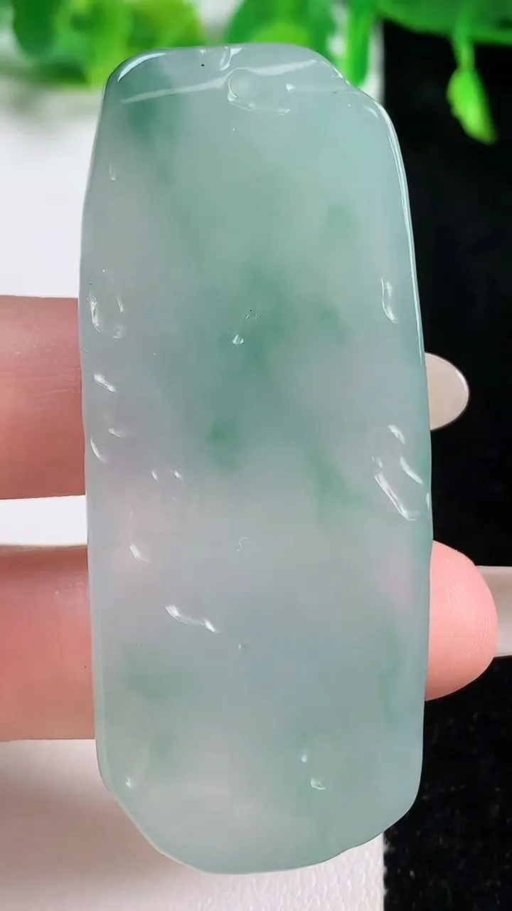 天然A货翡翠冰种飘花悟道吊坠，尺寸62-25.4-6，重量:26.50g
10月13日