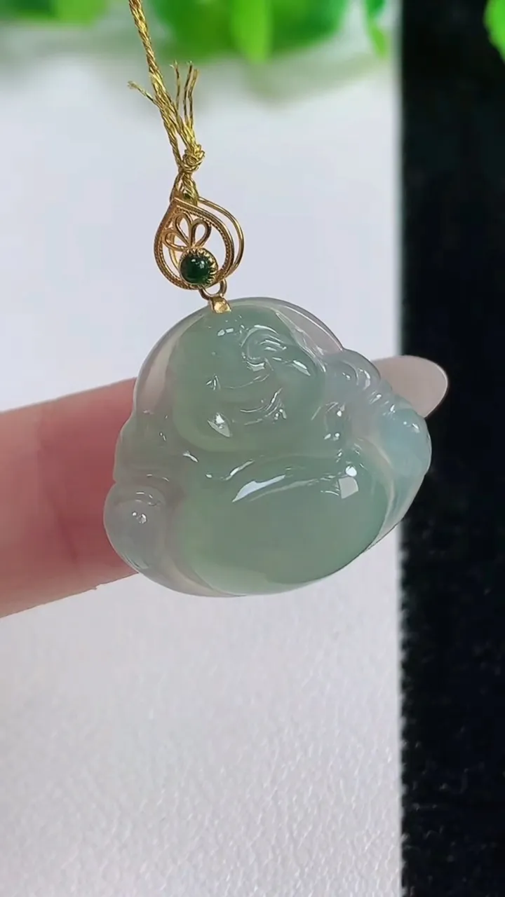 天然A货翡翠佛公吊坠，尺寸20-22.2-6，重量:4.38g
10月13日