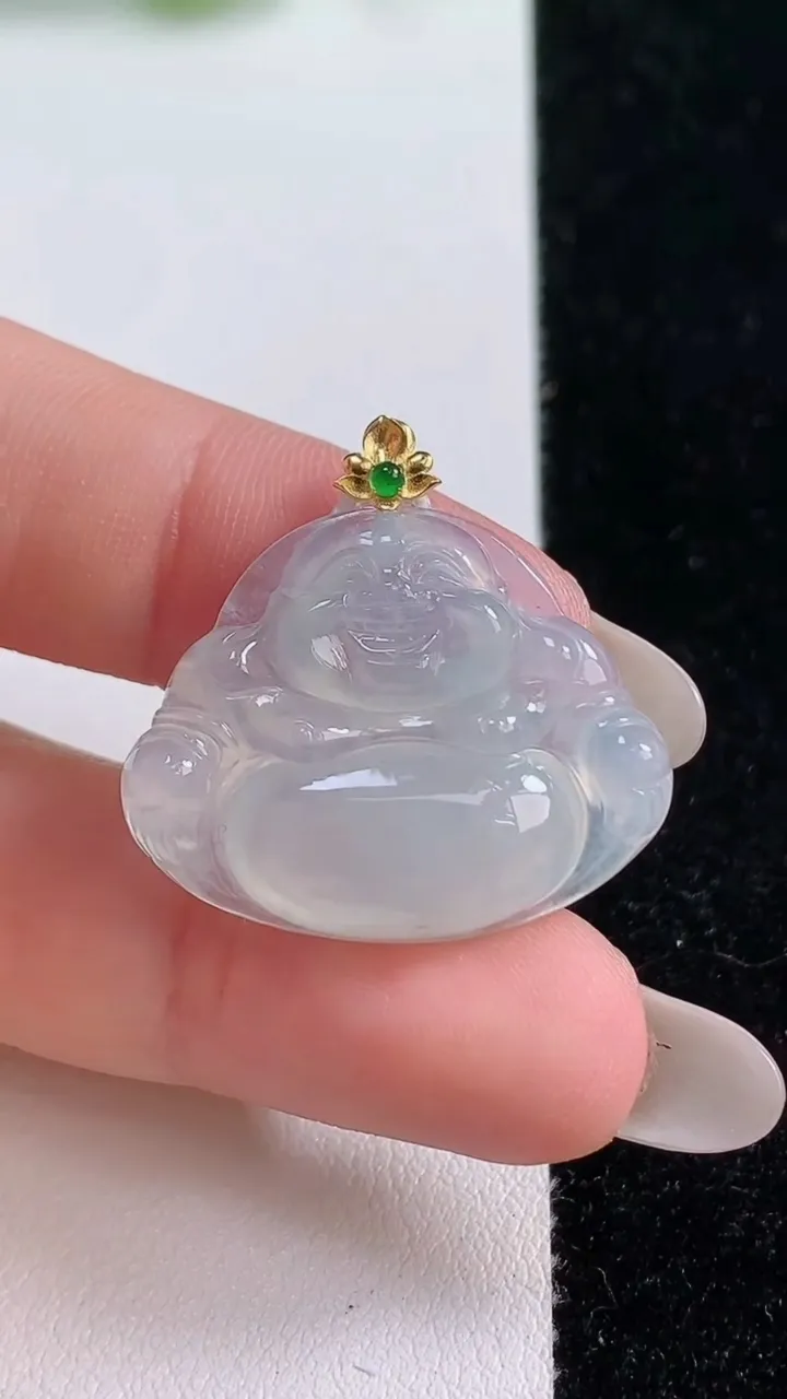 天然A货翡翠种白冰佛公吊坠，尺寸22-27.5-4.8，重量:4.54g
10月14日